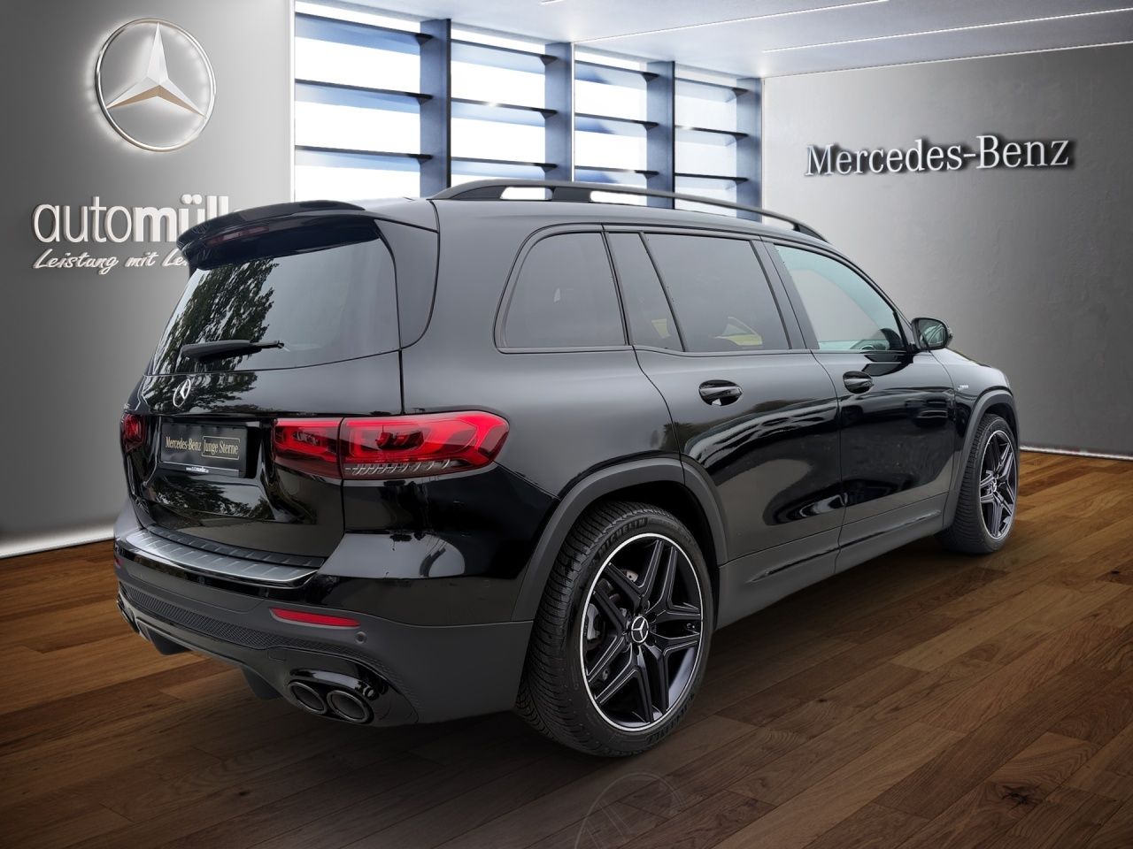 Fahrzeugabbildung Mercedes-Benz GLB 35 AMG 4M AHK+PANO+MULTIB+NIGHT+AUG.REA+CARP