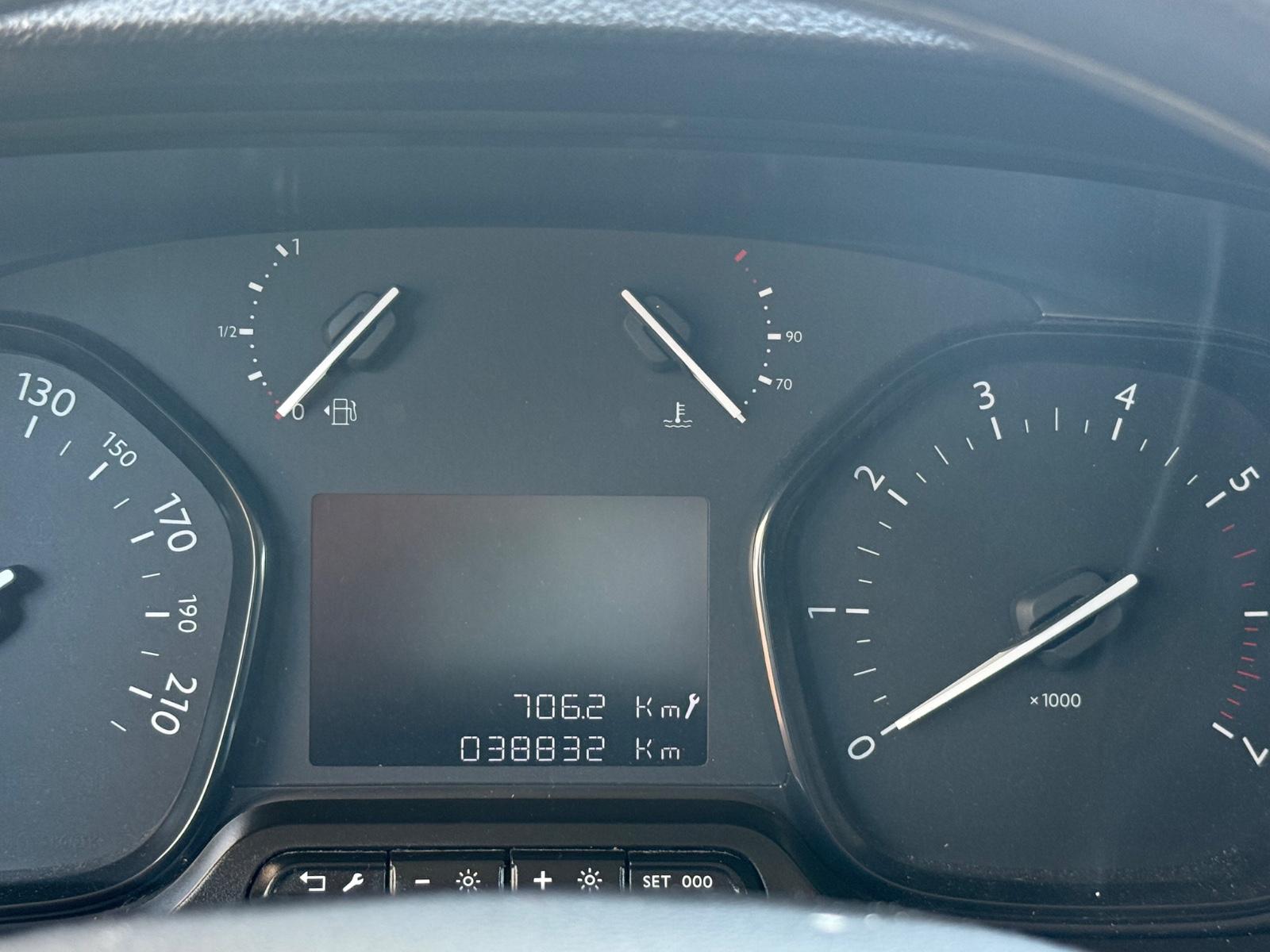 Peugeot Expert APP KLIMA AHK EINPARK Wenig KM MwSt ausw!