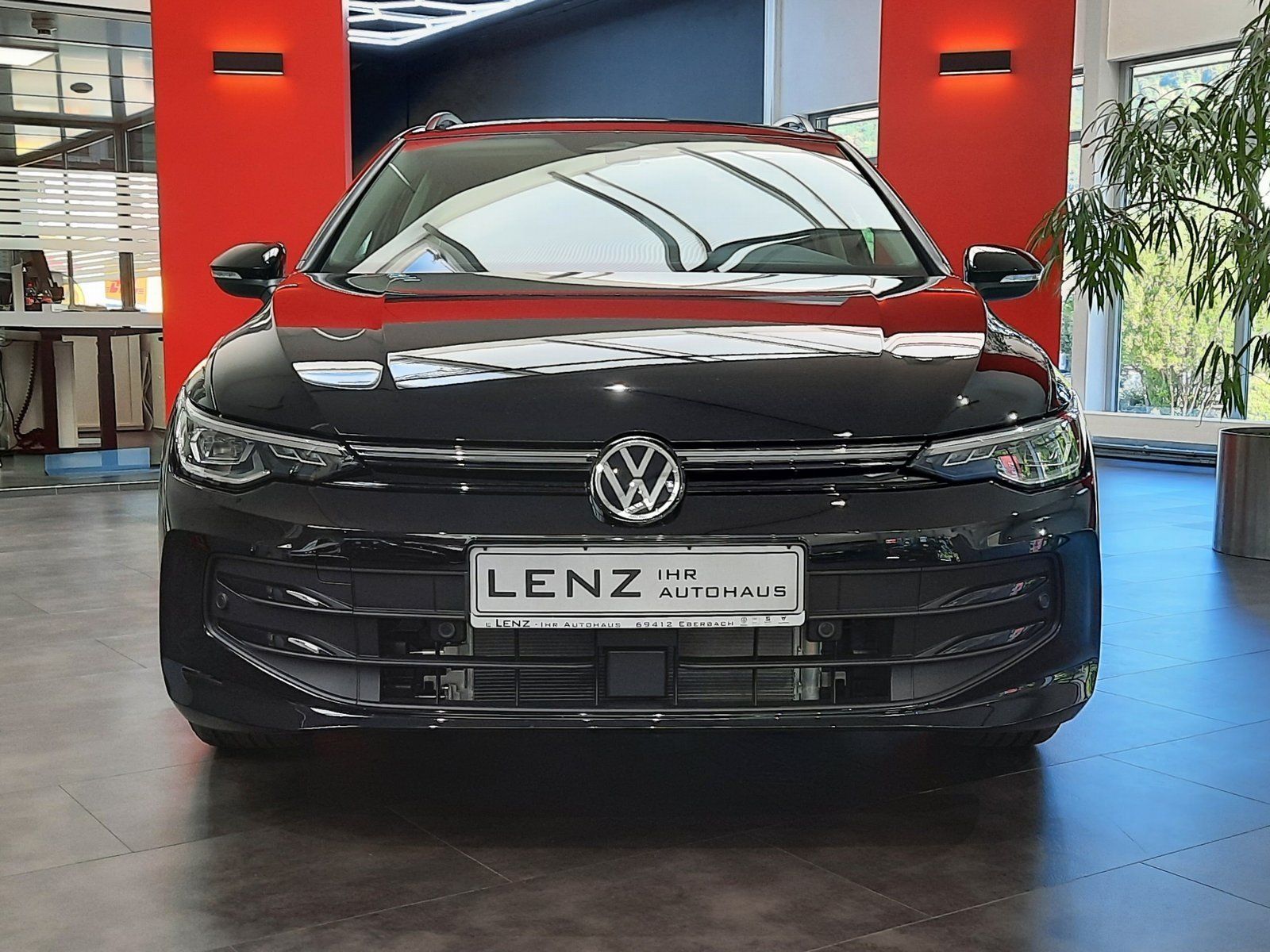 Fahrzeugabbildung Volkswagen Golf Variant TDI Life DSG *AHK*Cam*APP*LED*Shzg*
