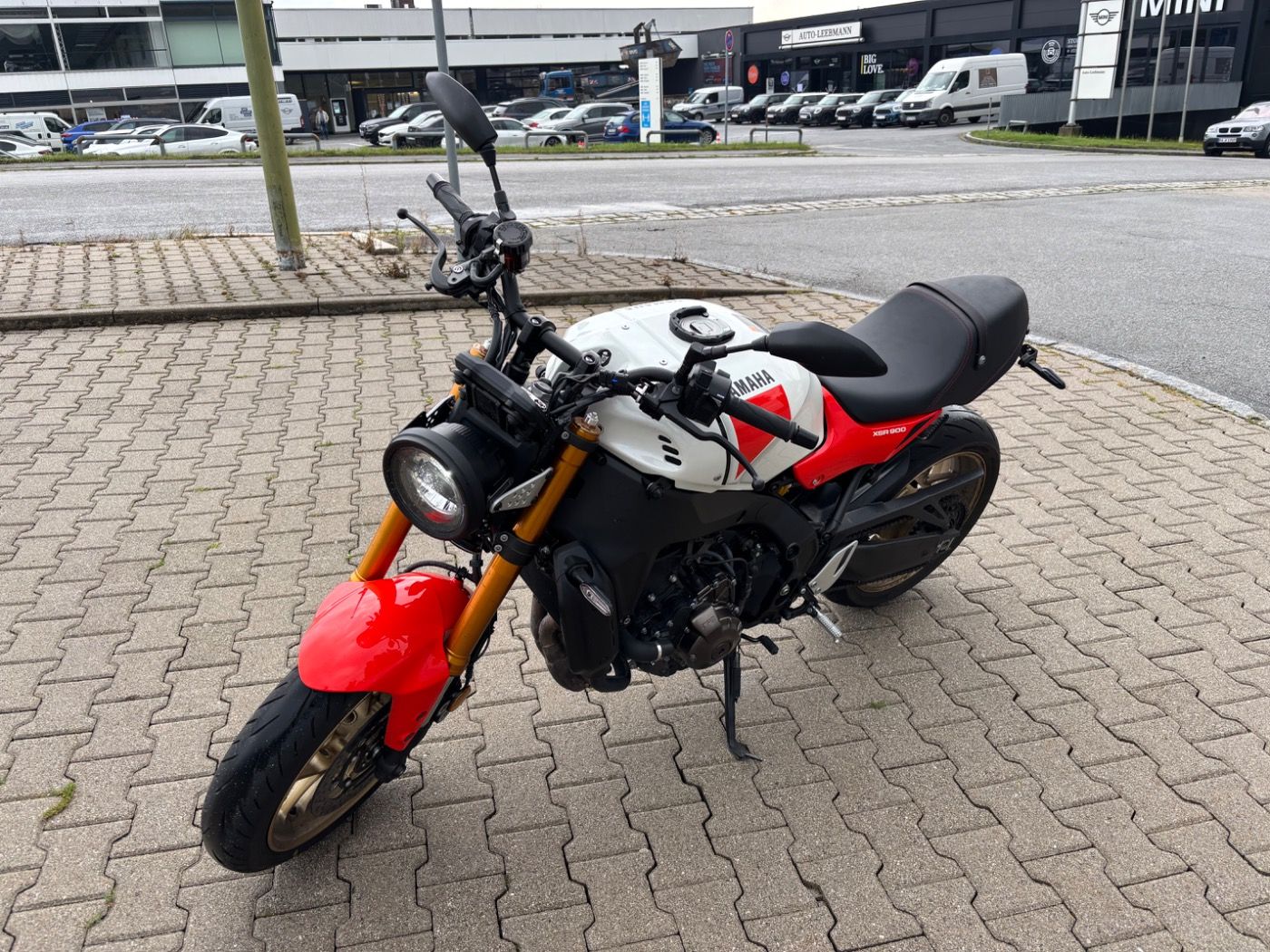Fahrzeugabbildung Yamaha XSR 900 kurzer Kennzeichenhalter