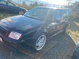 Volkswagen Bora 2.8 V6 4motion Variant Standard - Volkswagen Bora mit Benzin-Antrieb: Kombi