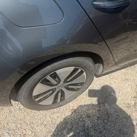 Volkswagen Golf - 6