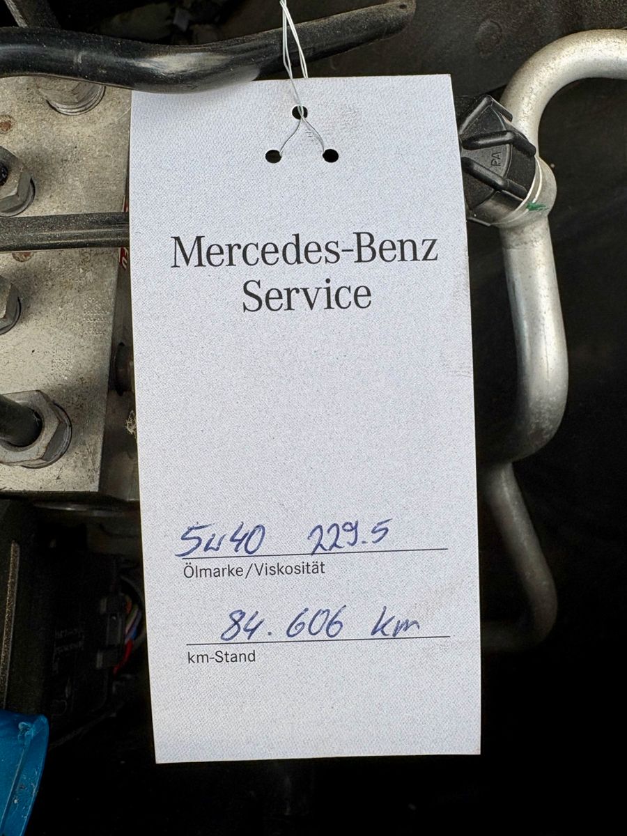 Fahrzeugabbildung Mercedes-Benz C 180 CGI Limo Classic Aut. Navi el. Sitze SPORT