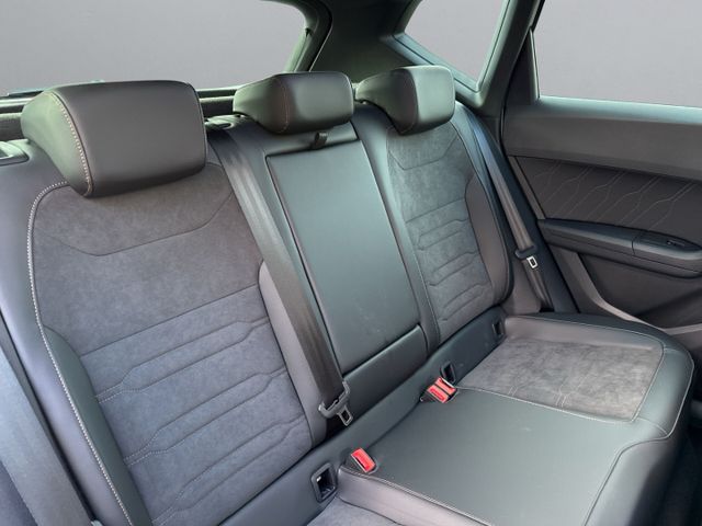 Ateca 2,0 TSI DSG 4x4 *LED+NAVI+AHK+BEATS+PANO*