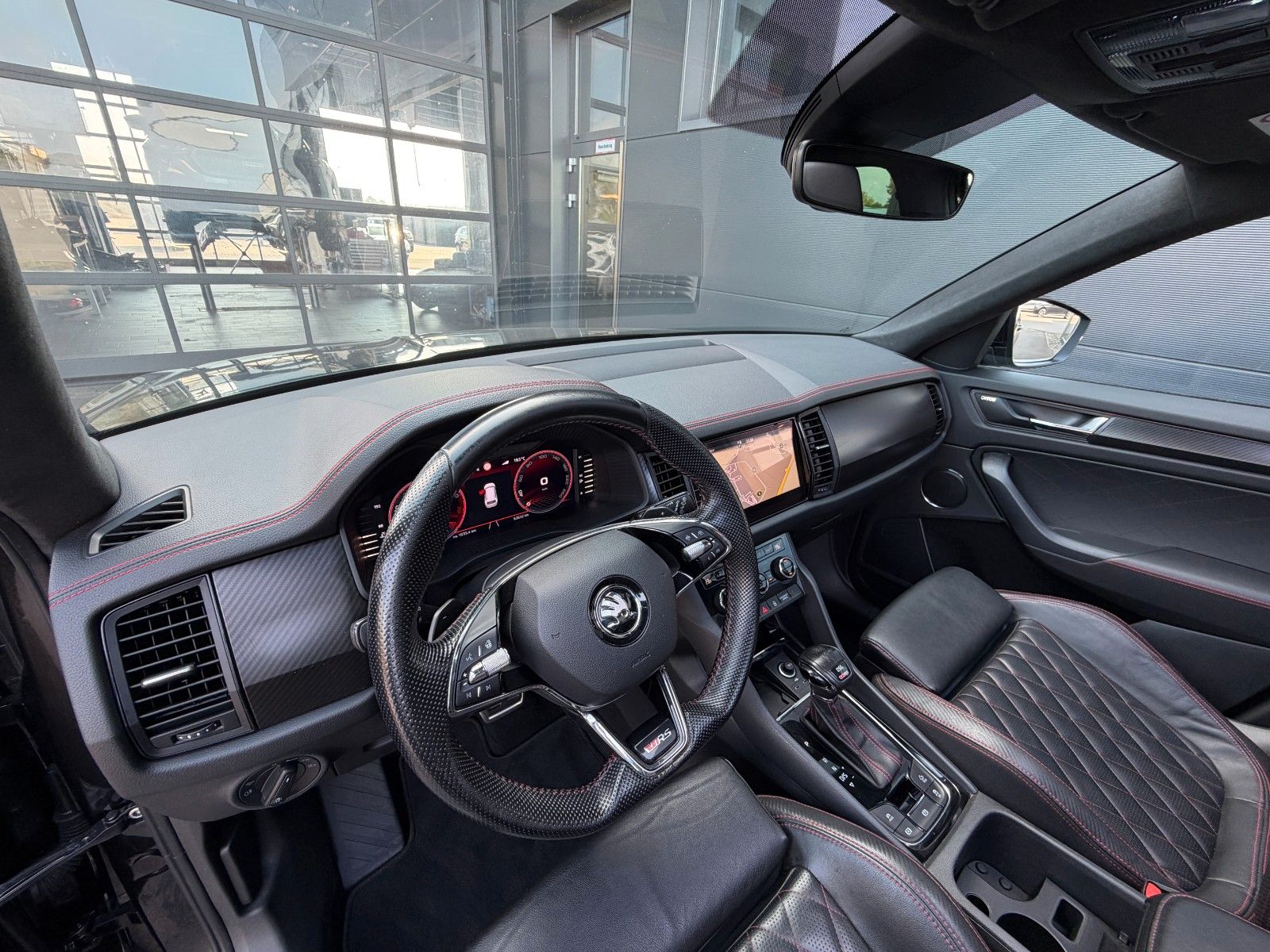 Skoda Kodiaq 2,0TSi RS 4x4 FL Pano AHK Leder Standhz foto 11