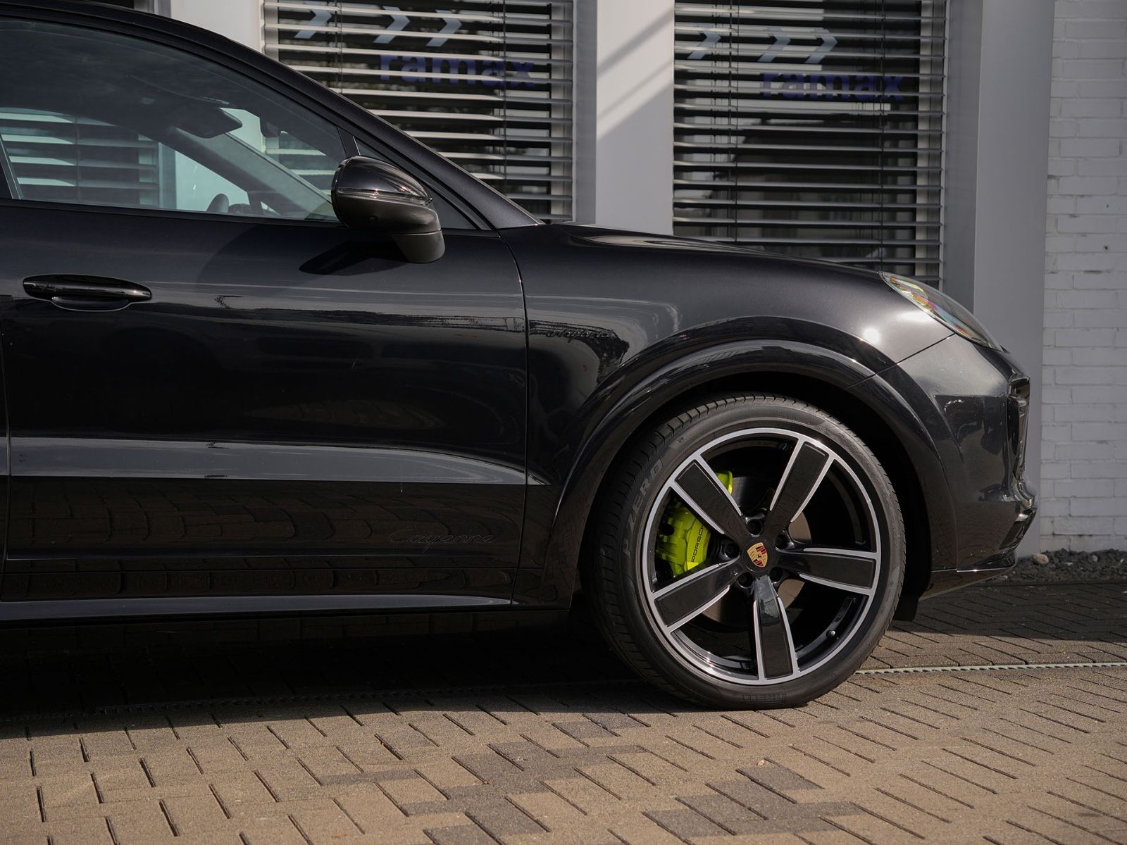 Porsche E-Hybrid Coupé SPORTDESIGN-PAKET-SPORTABGAS.-22" foto 17