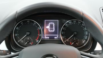 Skoda Fabia Combi Drive 1,0 TSI PANO SHZ PDC