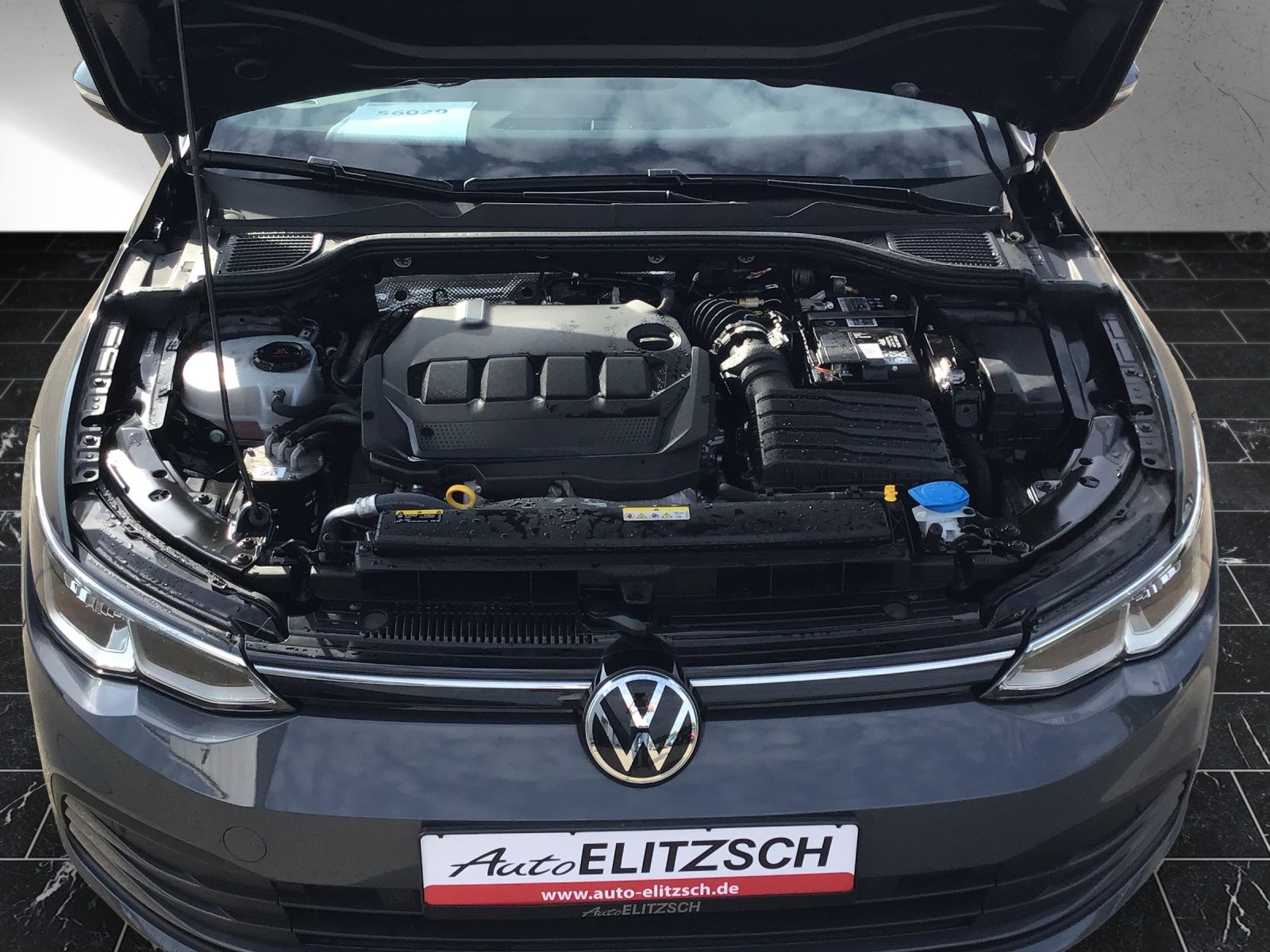 Fahrzeugabbildung Volkswagen Golf VIII TDI DSG life LED ACC NAVI CAM DAB