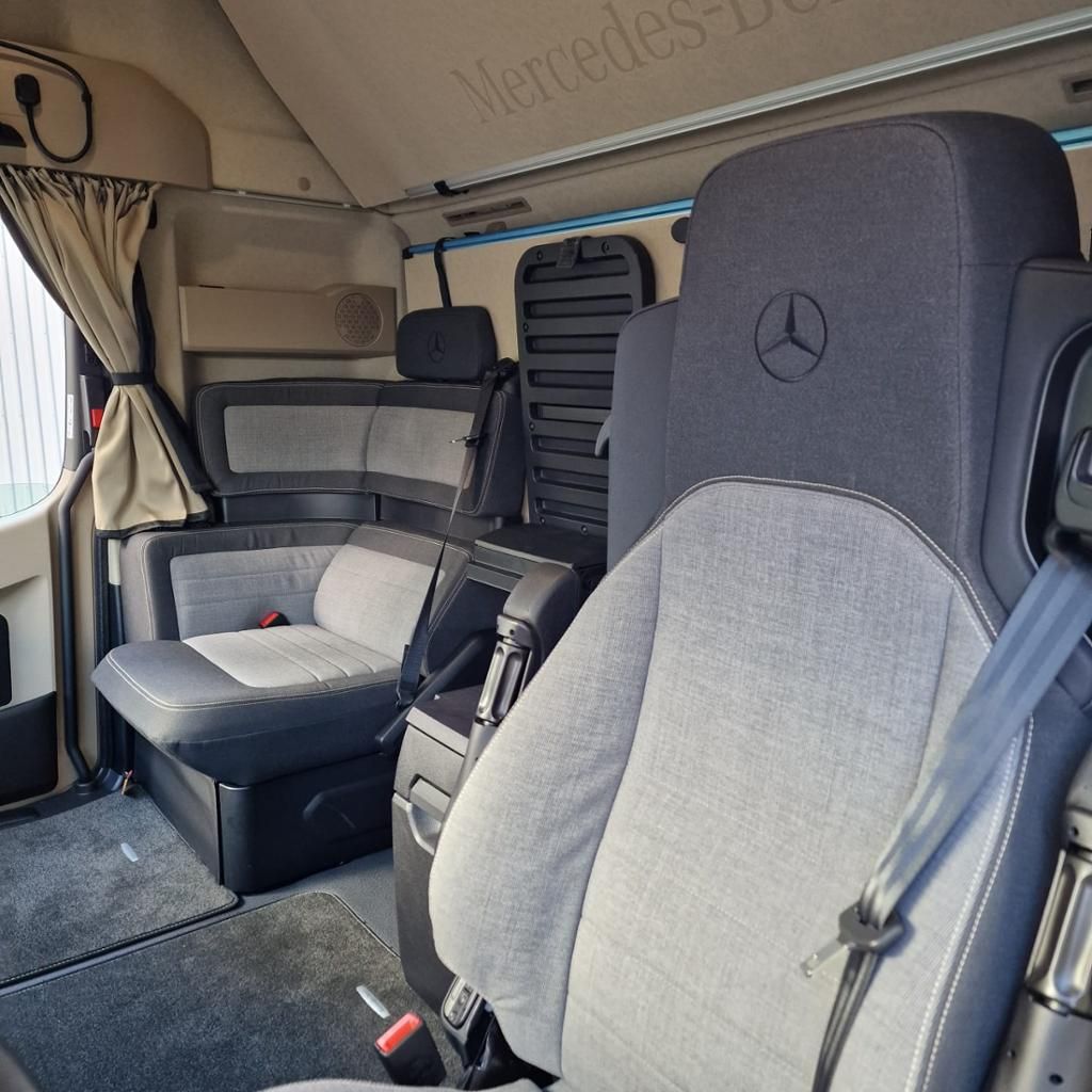 Fahrzeugabbildung Mercedes-Benz eActros 600 LS LED KlimaA Navi Luft SoundSys LM