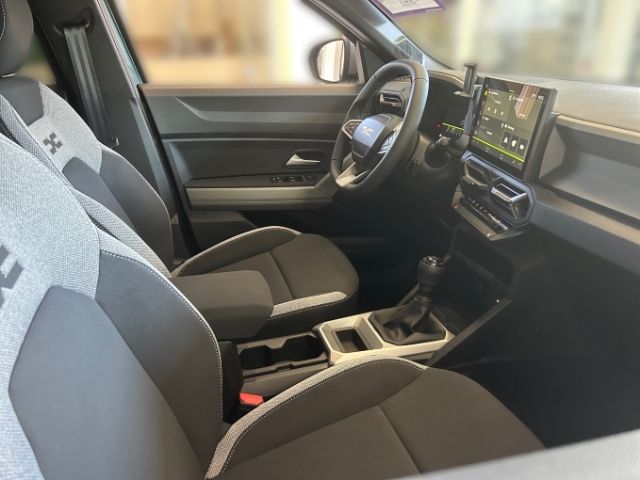 Fahrzeugabbildung Dacia Bigster JOURNEY TCE 140 Navi Digitales Cockpit L