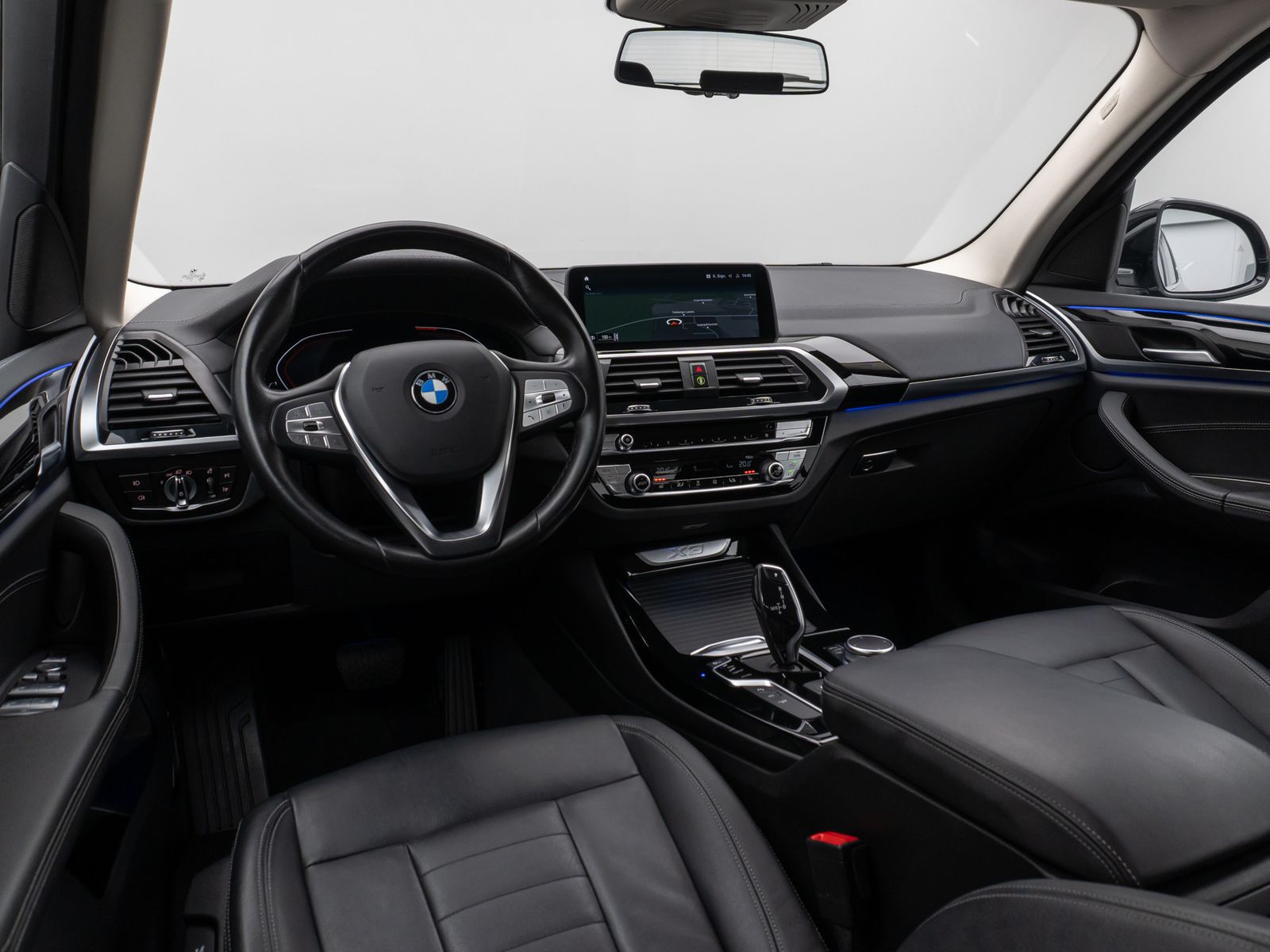 Fahrzeugabbildung BMW X3 xD30d LuxuryLine 360°HUD DAB HiFi AHK Komfort
