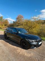 BMW M340d Touring-M Sitze+Fahrwerk/HK/Laser/Pano/AHK