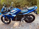 Honda CBR 125R  - HONDA CBR125R