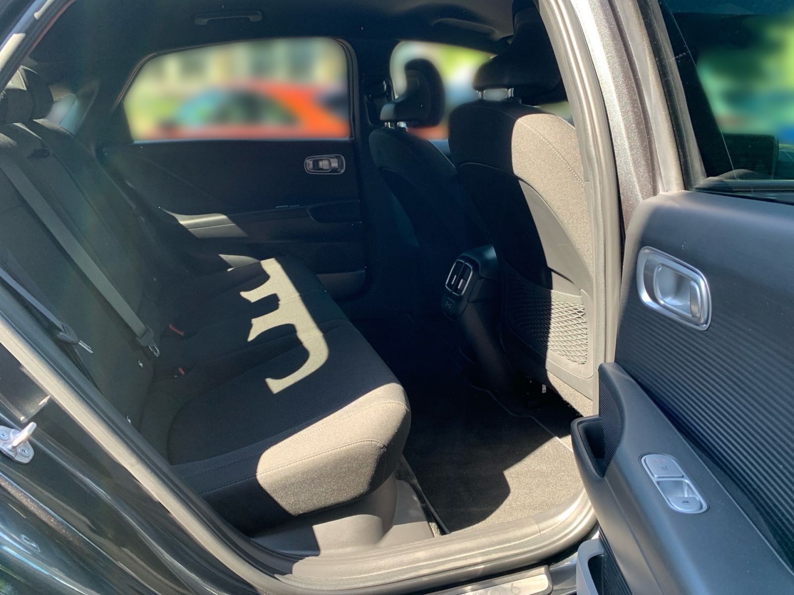 Fahrzeugabbildung Hyundai IONIQ 6 Techniq Elektro 4WD 77,4 kWh Park-Paket