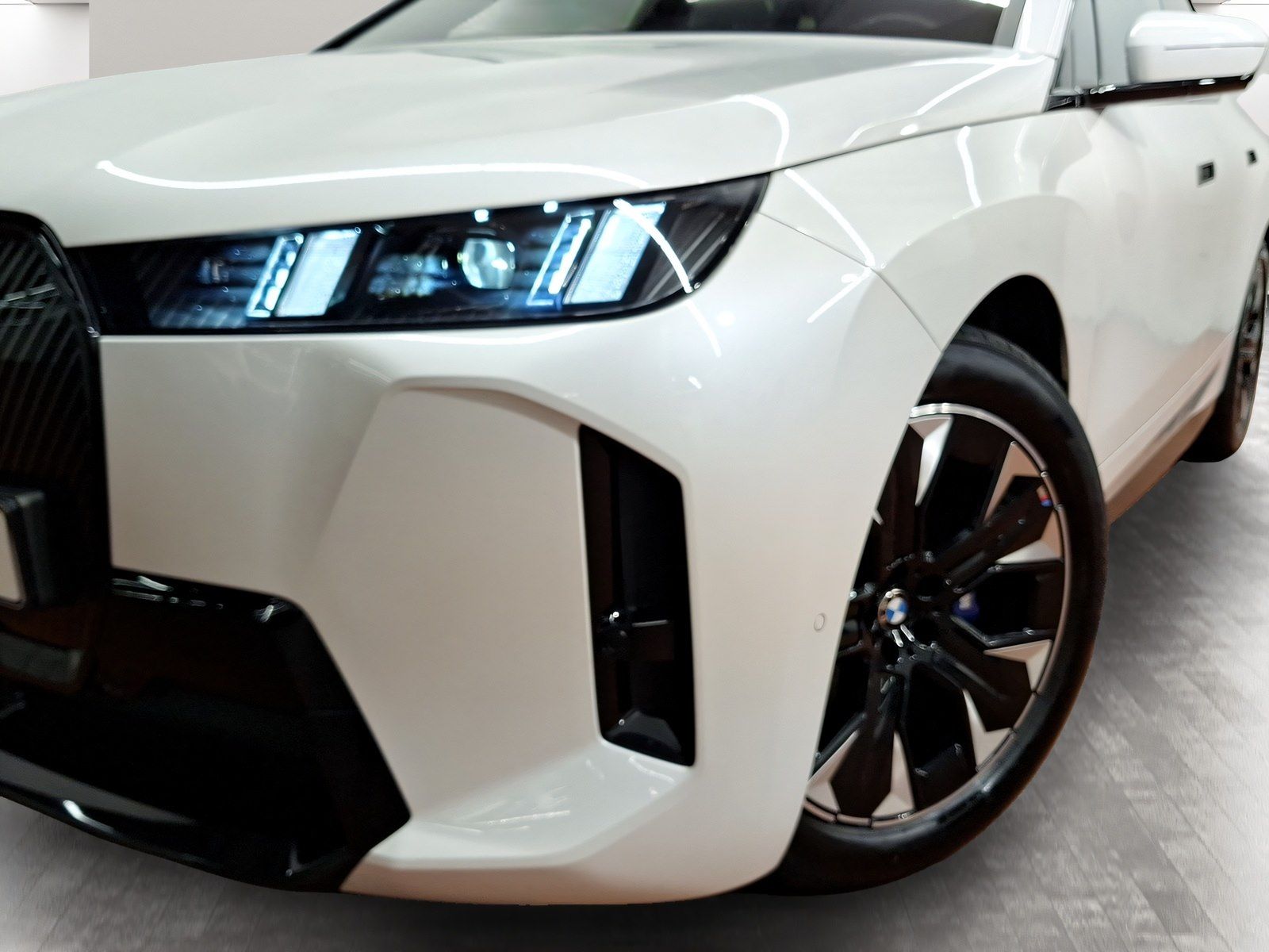 BMW iX - Bild 8