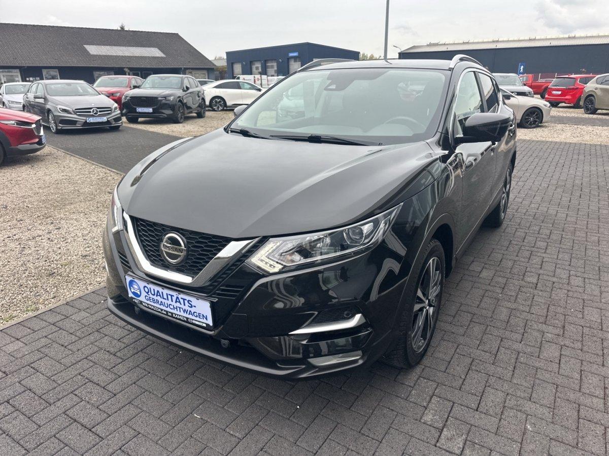 Nissan Qashqai 1.3 N-Connecta aAHK Panoramadach