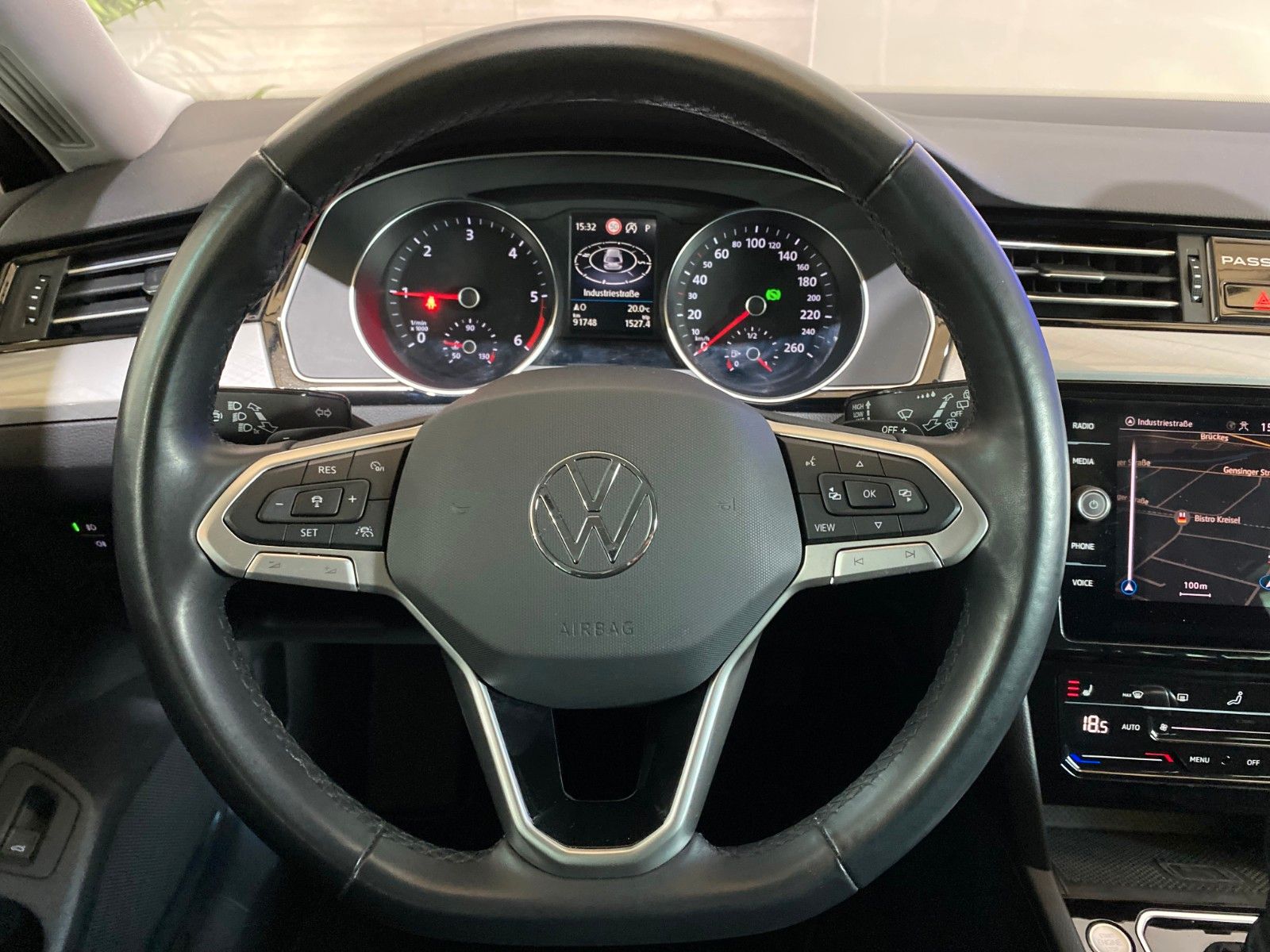 Fahrzeugabbildung Volkswagen Passat Variant Business 2,0TDI *LED*NAVI *ASSIST