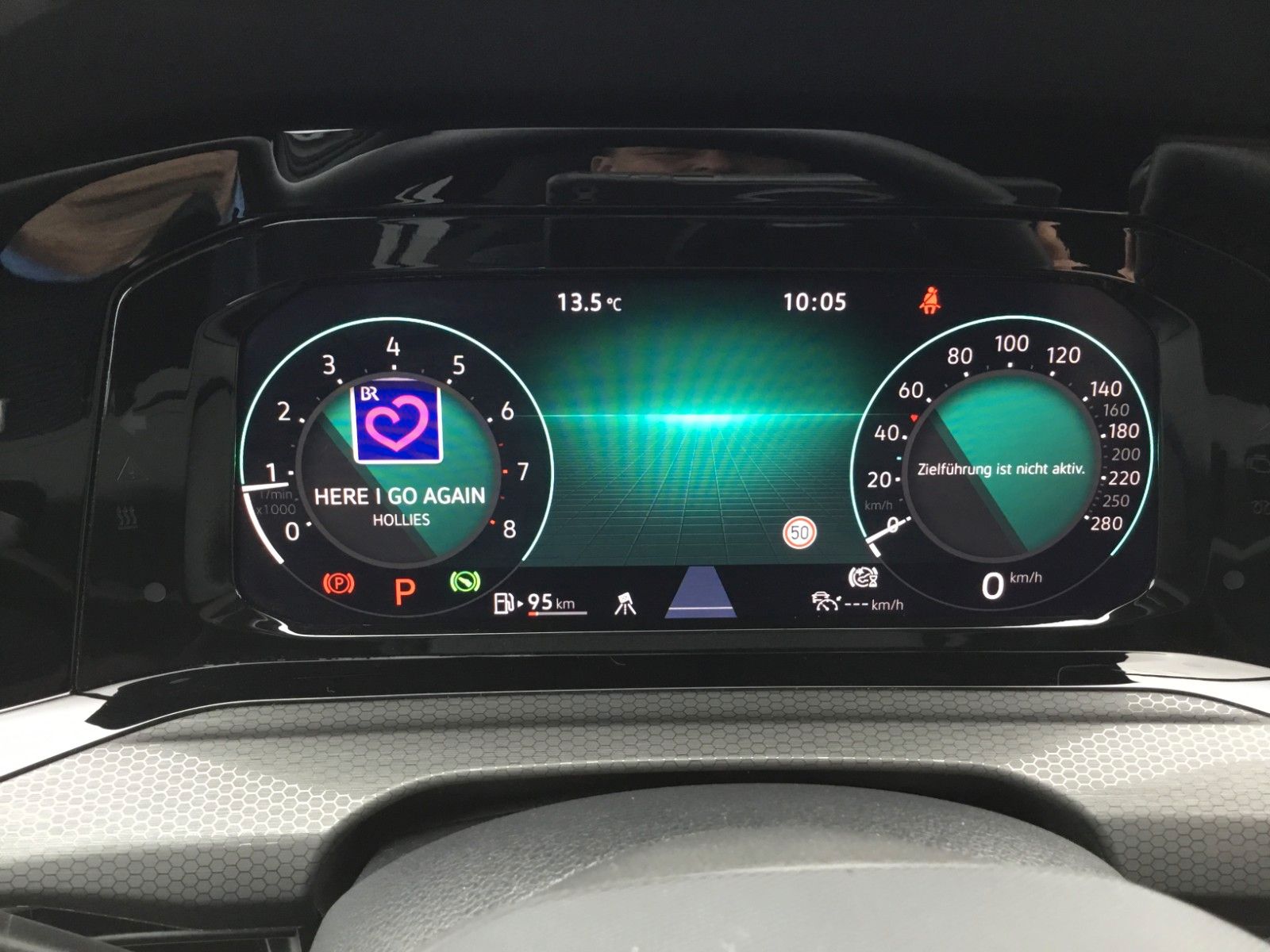Fahrzeugabbildung Volkswagen Golf 2.0 TSI DSG GTI+Pano+18"+IQ Light