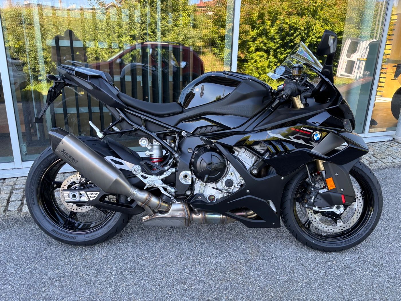 Fahrzeugabbildung BMW S 1000 RR Race- und Dynamikpaket