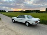 Mercedes-Benz CE 230 - weiße Mercedes-Benz CE-Klasse