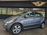Mercedes-Benz A 180 CDI AVANTGARDE AHK/Teilleder/Sitzheizung - Mercedes-Benz A 180: Cdi Avantgarde