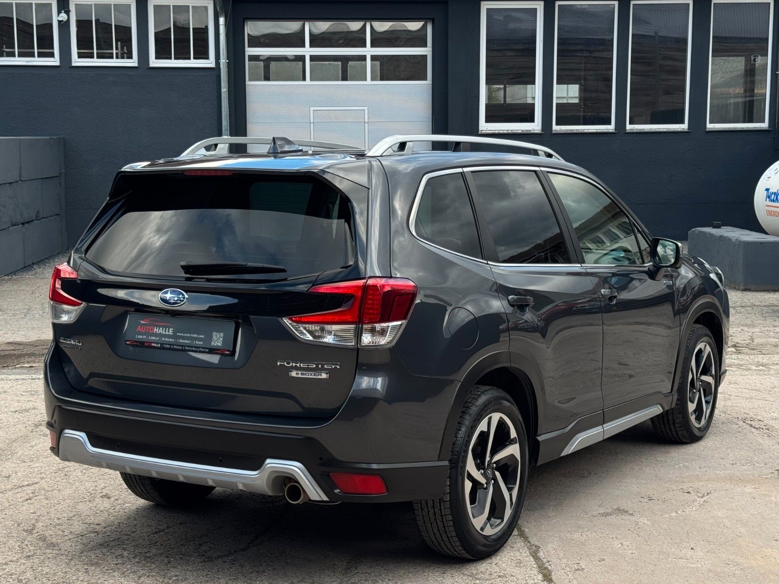 Fahrzeugabbildung Subaru Forester 2.0ie Platinum Standhzg. Pano Leder AHK