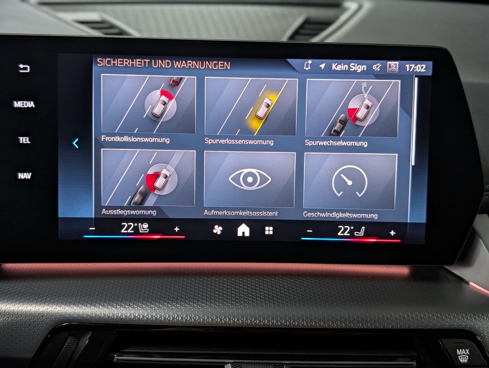 Fahrzeugabbildung BMW X1 23 i xDrive M Sport H&K PANO LEDER AHK Ad-LED