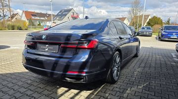 BMW 750 - 6
