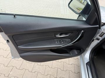 BMW 320 - 12