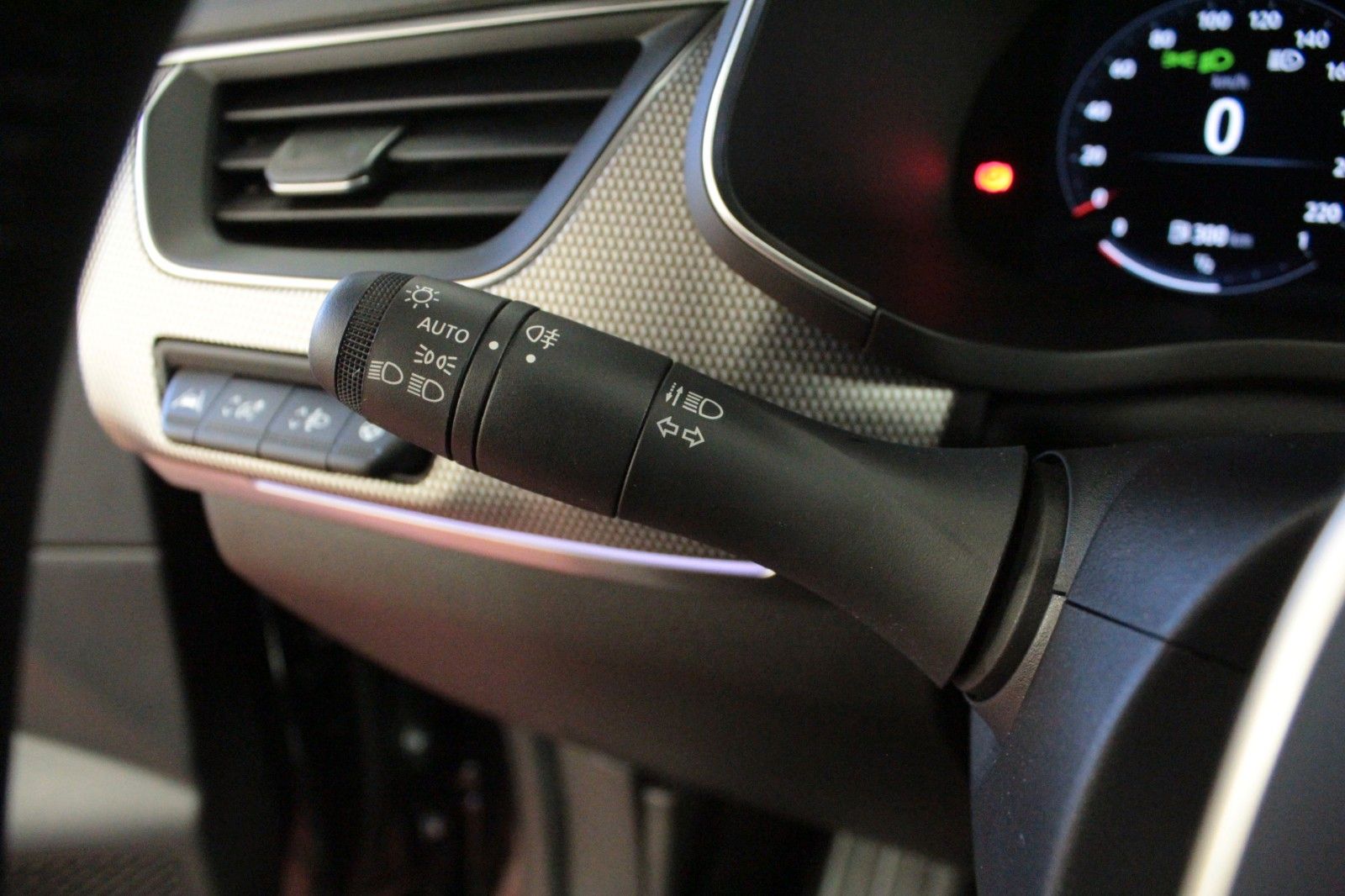 Fahrzeugabbildung Renault Arkana Mild Hybrid 140 EDC Techno*Winterpaket*