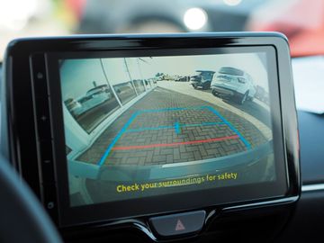 Bild 8 Toyota Yaris Hybrid Style,PDC v+h,Kamera,LED