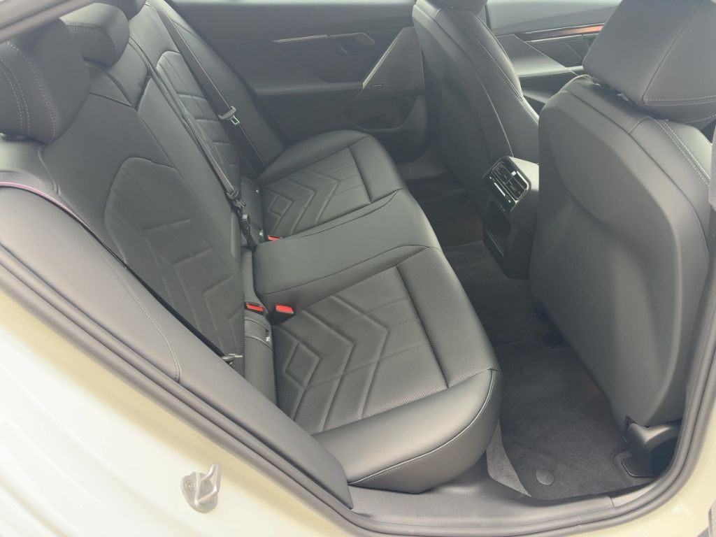 BMW 520 - Bild 7