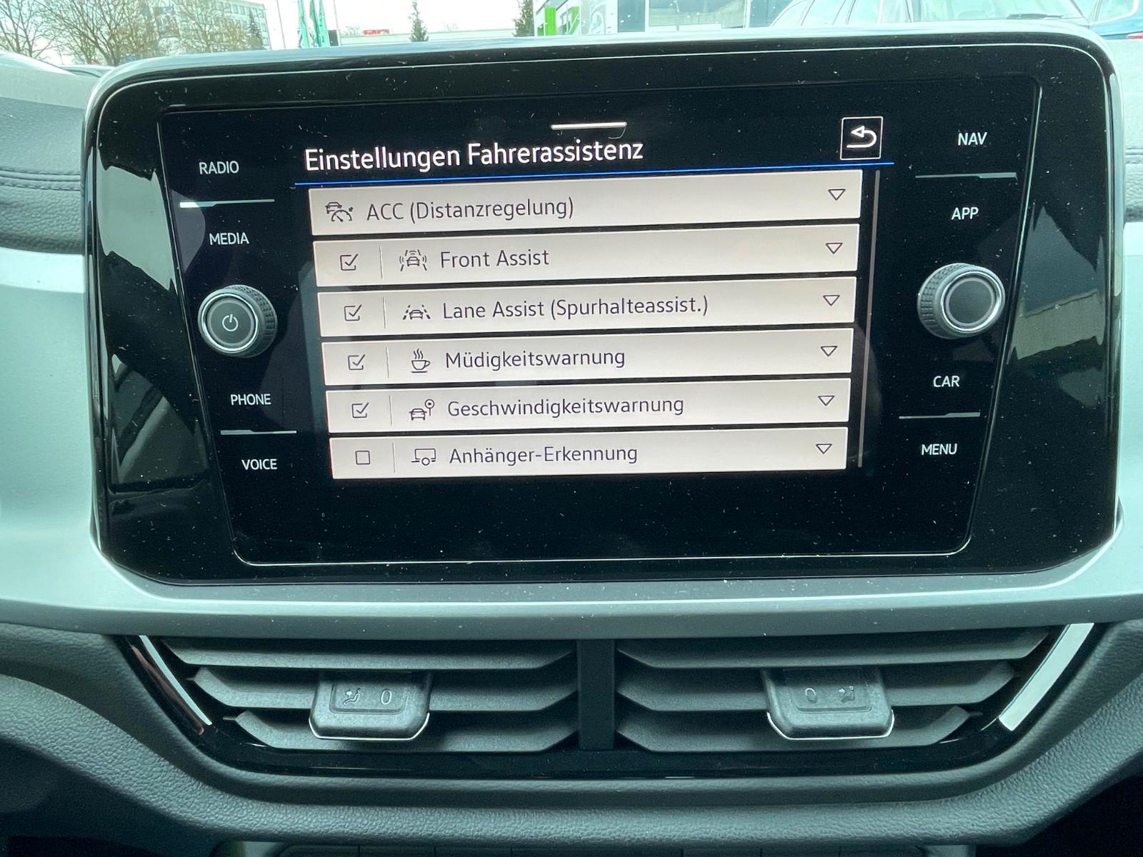 Volkswagen T-Roc Life DSG, AHK