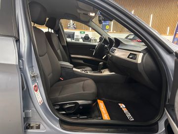 BMW 318 d Touring *Klima*SHZ*TÜV*Navi*PDC*AHK*