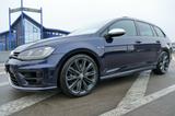 Volkswagen Golf 2.0 TSI DSG 4MOTION BMT R Variant PANO NAVI - Volkswagen Golf mit Benzin-Antrieb: Kombi, Klimaautomatik, Euro4
