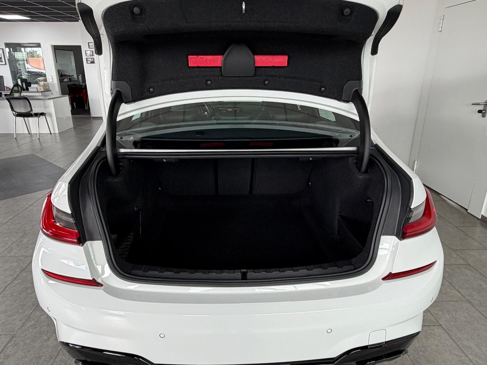 BMW M340i xDrive 360 H&K Head-Up M-Sitze Laser