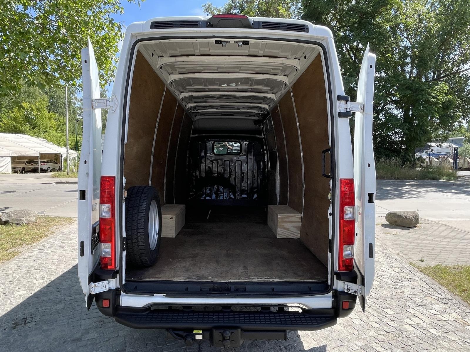 Iveco Daily 35S14 Maxi