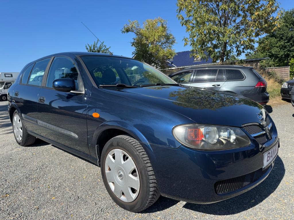 Nissan Almera
