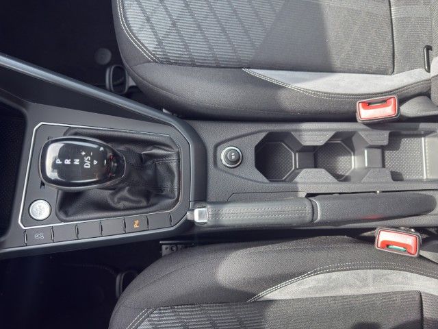 Taigo R-Line 1.5 TSI DSG IQ.LIGHT+NAVI+KAMERA+
