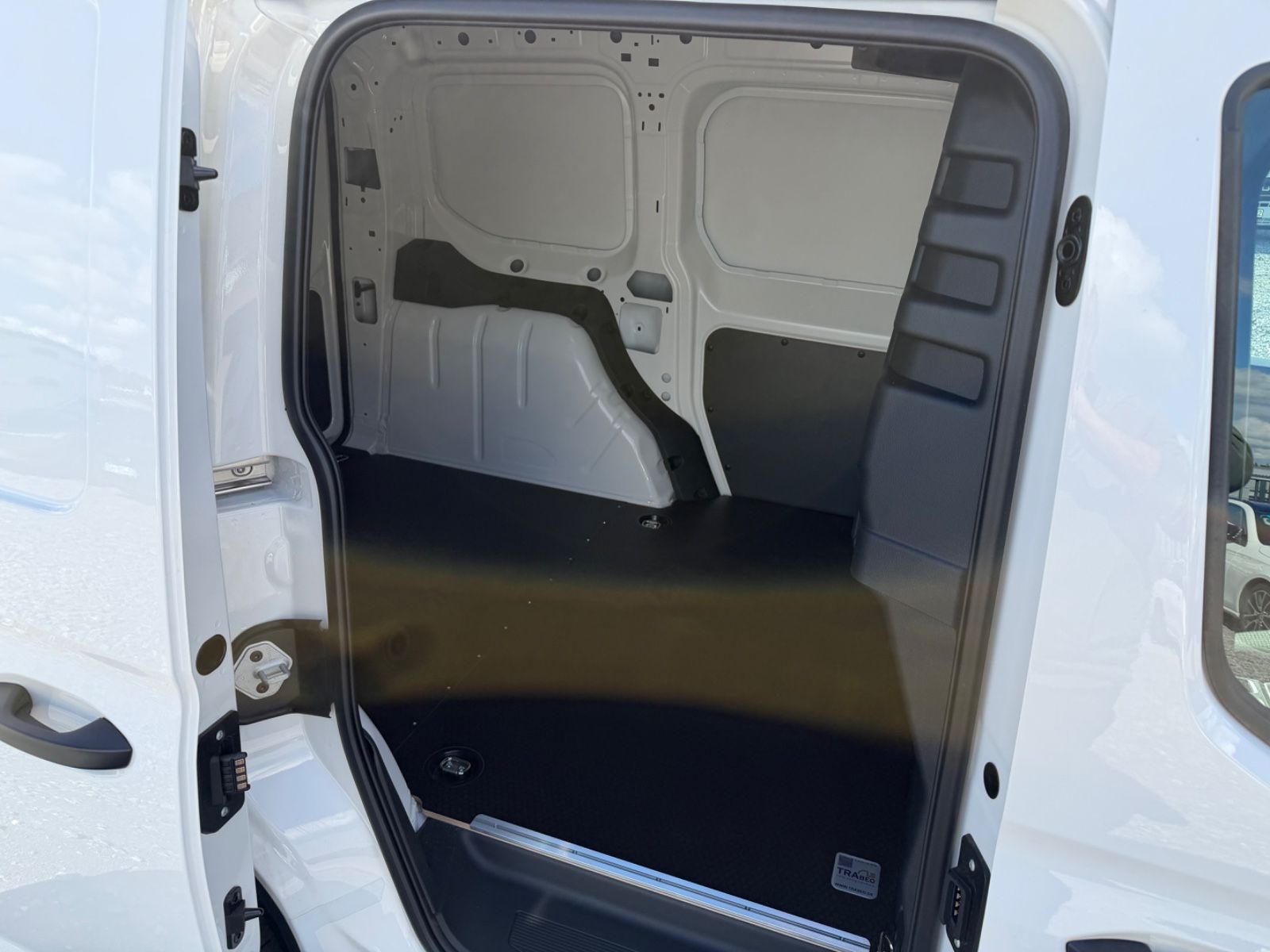 Fahrzeugabbildung Volkswagen Caddy Cargo TDI L1H1
