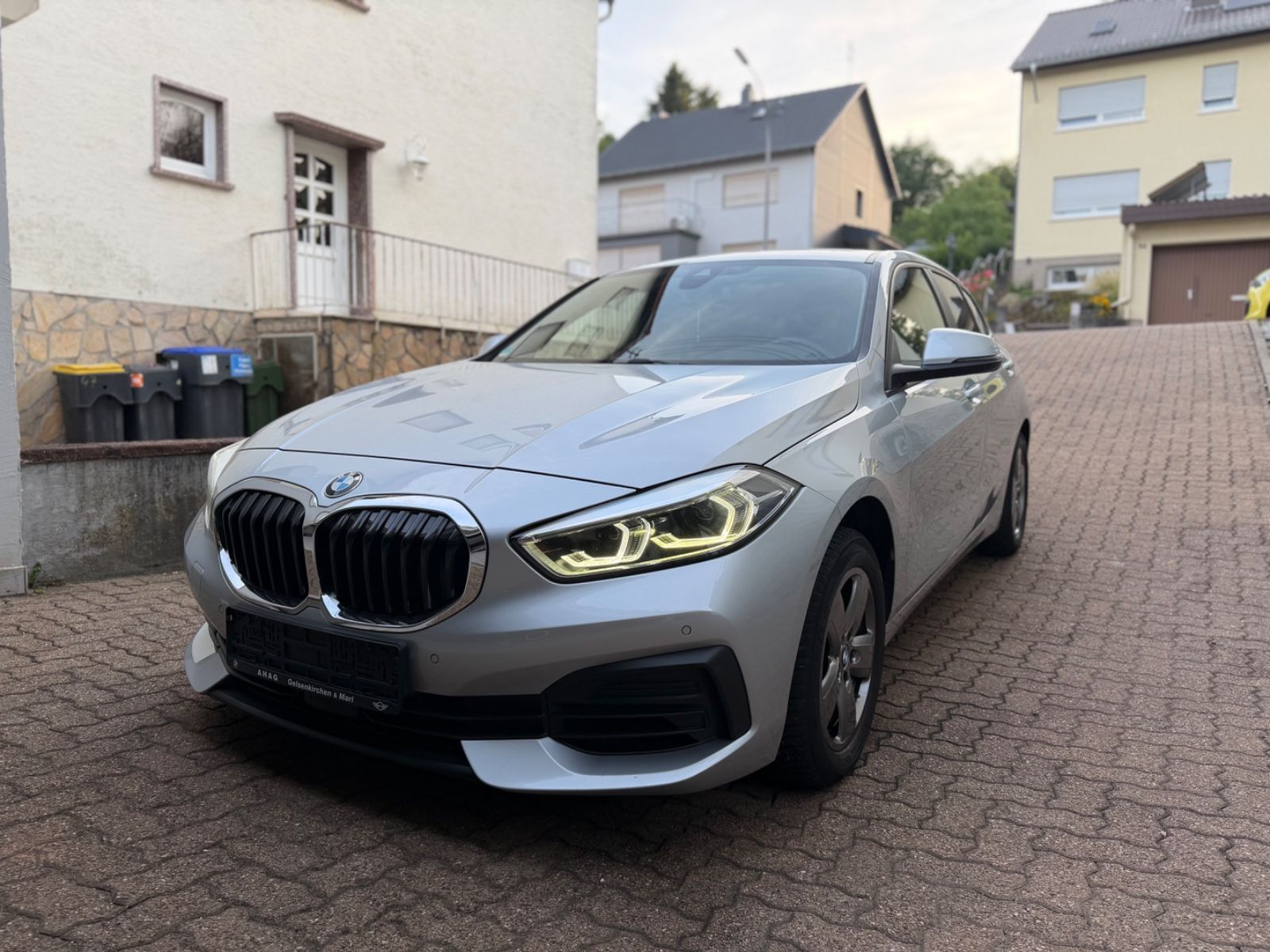 BMW 118i Advantage CarPlay, LED, Sitzheiz., Scheckh.