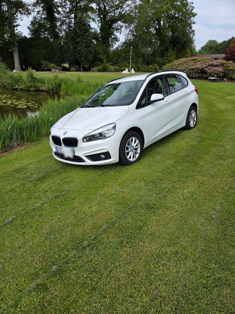 BMW BMW 218 d Active Tourer erst 65. 500km gel...