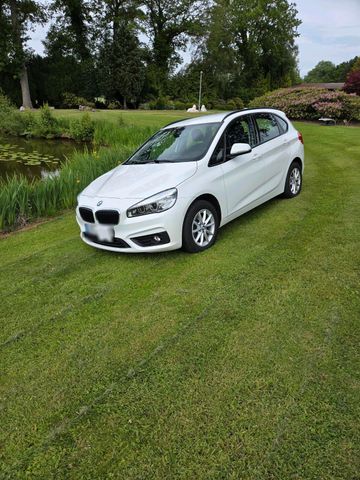 BMW BMW 218 d Active Tourer erst 65. 500km gel...