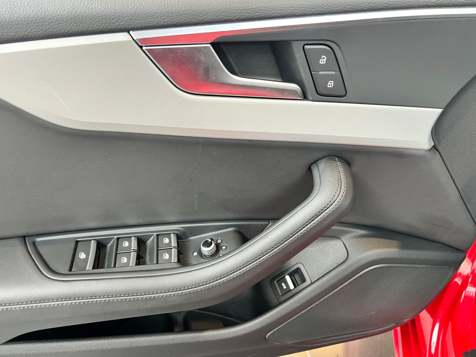 Fahrzeugabbildung Audi A5 Cabriolet 40 TFSI quattro HUD LED NAV RFK SHZ