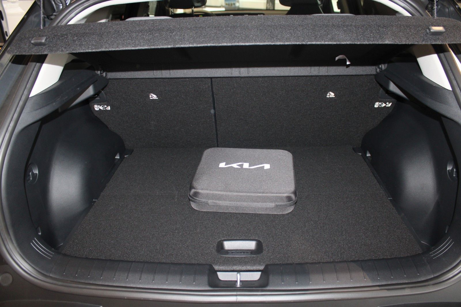 Fahrzeugabbildung Kia EV4 81 kWh 150 kW Earth TECHNOLOGY + UPGRADE