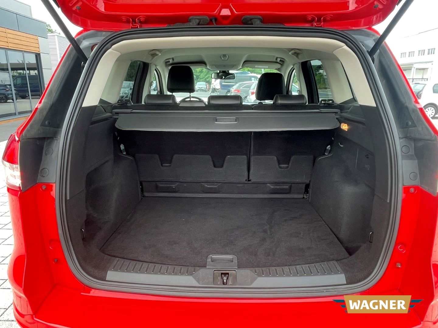 Fahrzeugabbildung Ford Kuga Individual Klimaautomatik Automatik