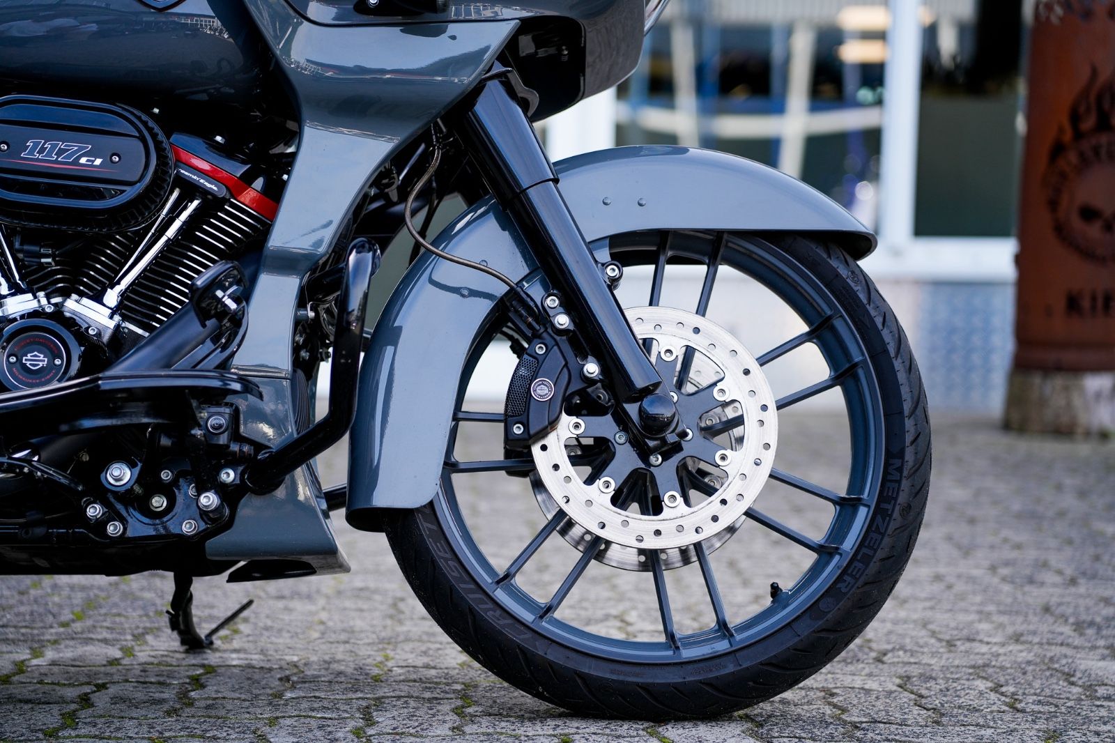 Fahrzeugabbildung Harley-Davidson FLTRXSE CVO Road Glide - JEKILL & HYDE -