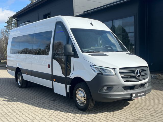 Mercedes-Benz Sprinter 517 / 22+1 Seater