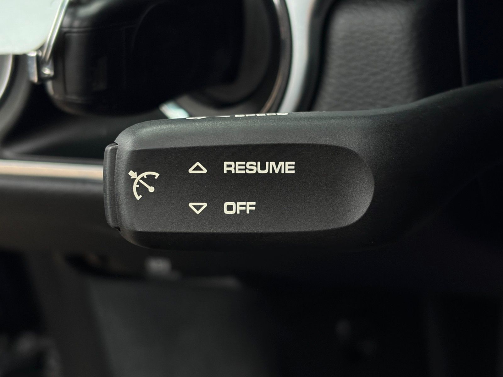 Fahrzeugabbildung Porsche 718 Boxster Sport PASM NAV CarPlay LHZ SHZ 20"