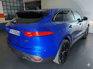 Jaguar F-Pace - 4